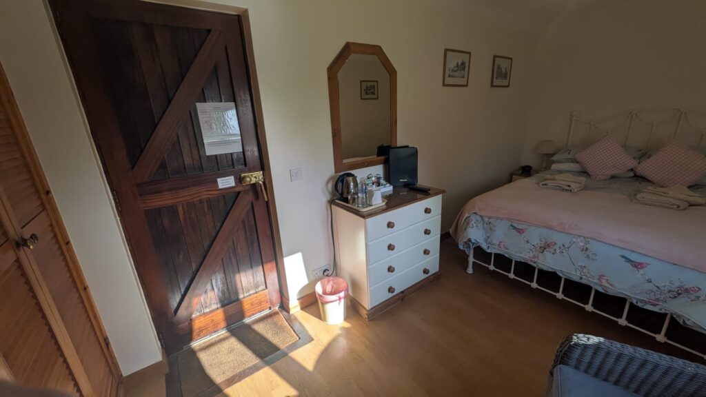 PHOTO-2025-10-16-14-42-34